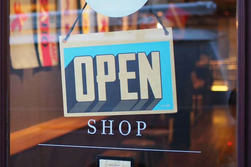 Omnichannel Retail and E-Commerce Platforms